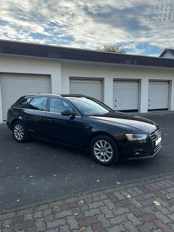 Schwarz Gebraucht 2013 Audi A4 Comfort Kombi | 11.200 € (Fairer Preis) - Bild 1/4