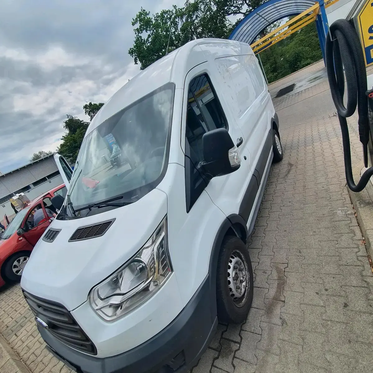 Gebraucht Ford Transit 125 PS (91 kW) 2016 Weiß Van