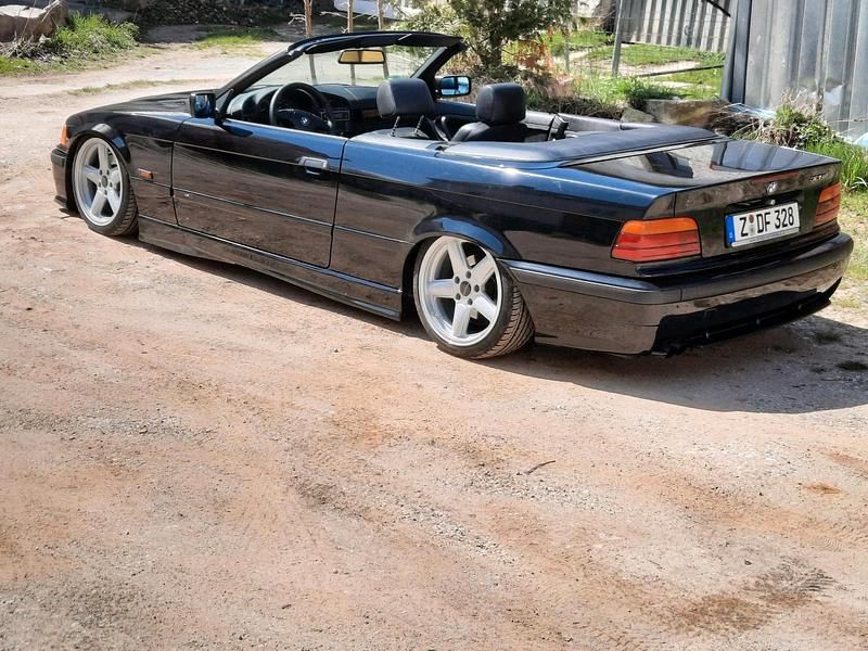 Schwarz Gebraucht 1996 BMW 328 Cabriolet Cabrio | 16.999 € (Teuer) - Bild 1/4