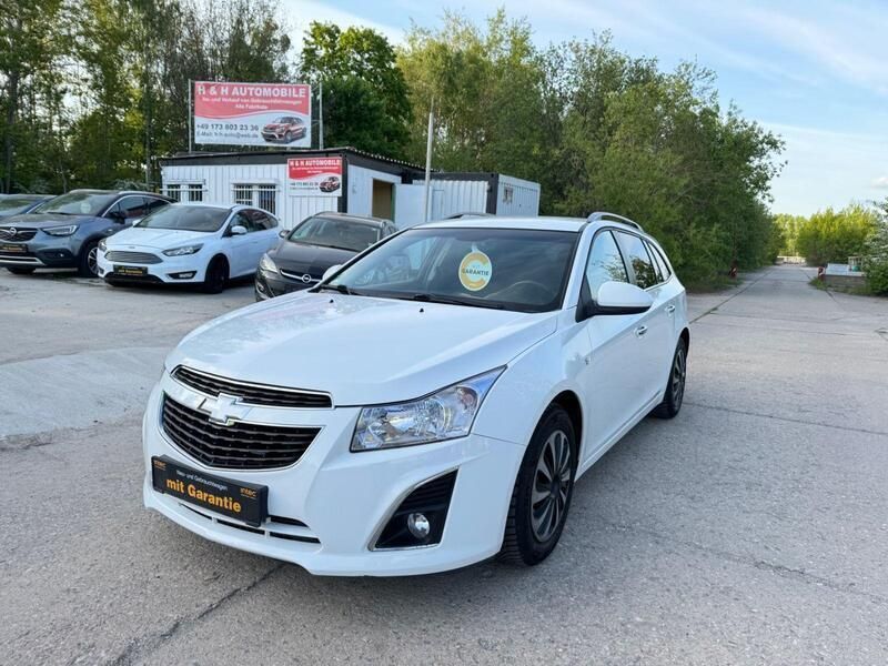 Weiß Gebraucht 2013 Chevrolet Cruze LTZ Kombi | 4.990 € (Fairer Preis) - Bild 1/4