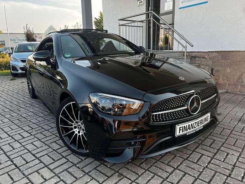 Schwarz Gebraucht 2021 Mercedes E400 AMG line Coupé | 51.399 € (Fairer Preis) - Bild 1/4