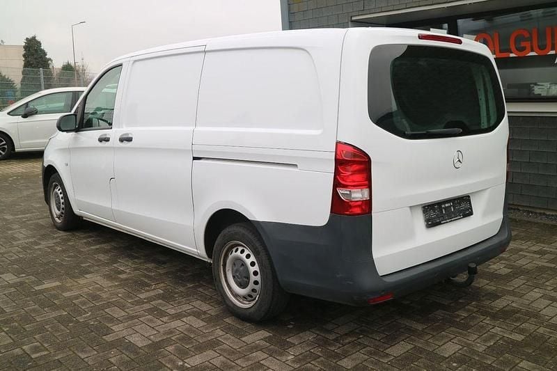 Second-hand Mercedes Vito 136 CP (100 kW) 2019 Alb Van