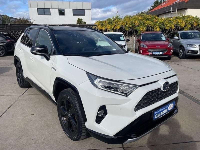 Weiß Gebraucht 2019 Toyota RAV4 Hybrid SUV | 24.999 € (Guter Preis) - Bild 1/4