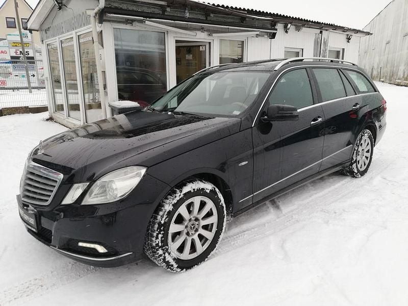 Gebraucht Mercedes E350 292 PS (214 kW) 2011 Schwarz Kombi