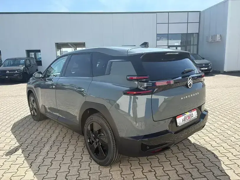 Neu Citroën C5 145 PS (106 kW) 2026 Grün SUV