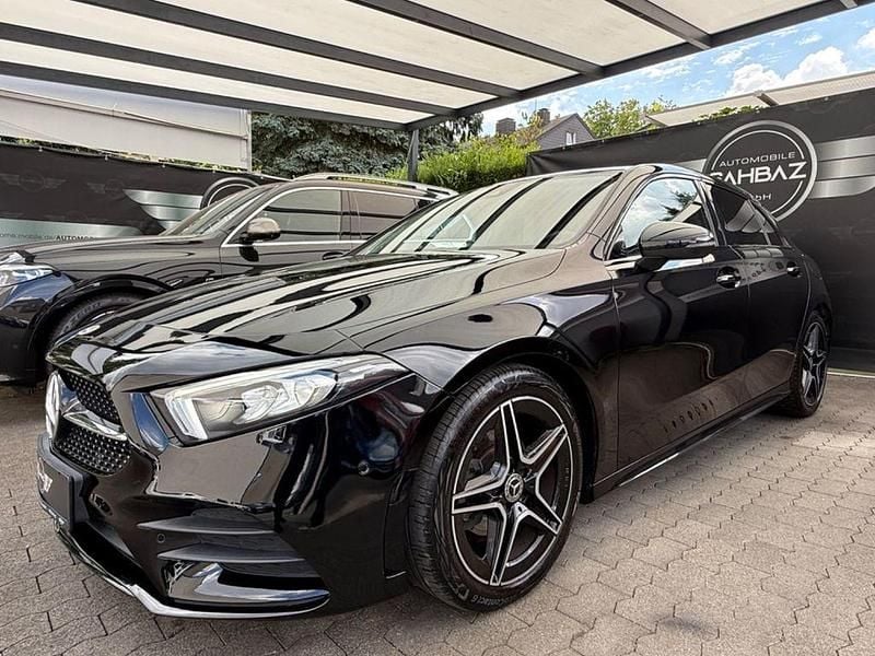 Schwarz Gebraucht 2021 Mercedes A180 AMG Limousine | 24.380 € (Superpreis) - Bild 1/4