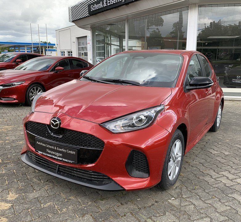 Rot Neu 2024 Mazda 2 Center-Line Limousine | 26.100 € (Etwas zu teuer) - Bild 1/4