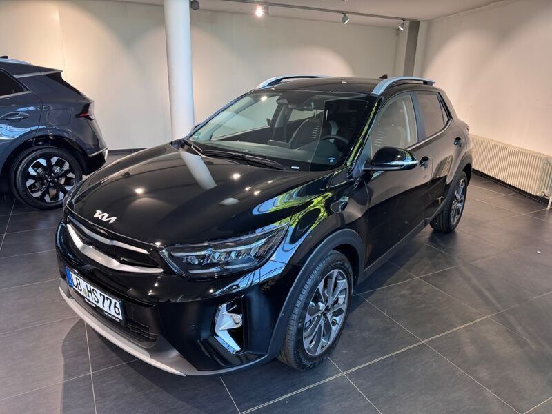 Aurora schwarz metallic Gebraucht 2025 Kia Stonic Spirit SUV | 26.900 € (Etwas zu teuer) - Bild 1/4