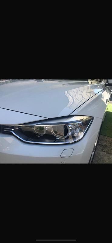 Gebraucht BMW 318 105 PS (77 kW) 2013 Weiß Limousine