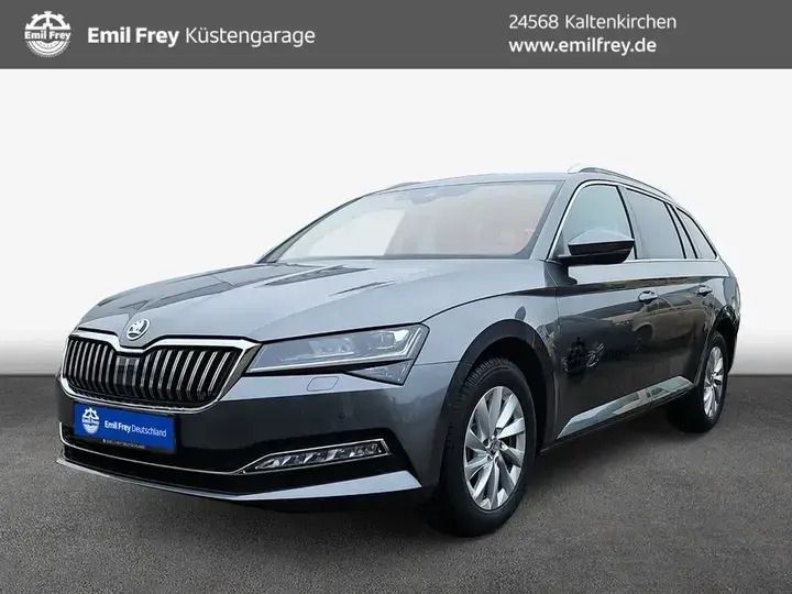 Grau Gebraucht 2024 Skoda Superb Style Kombi | 39.980 € (Fairer Preis) - Bild 1/4