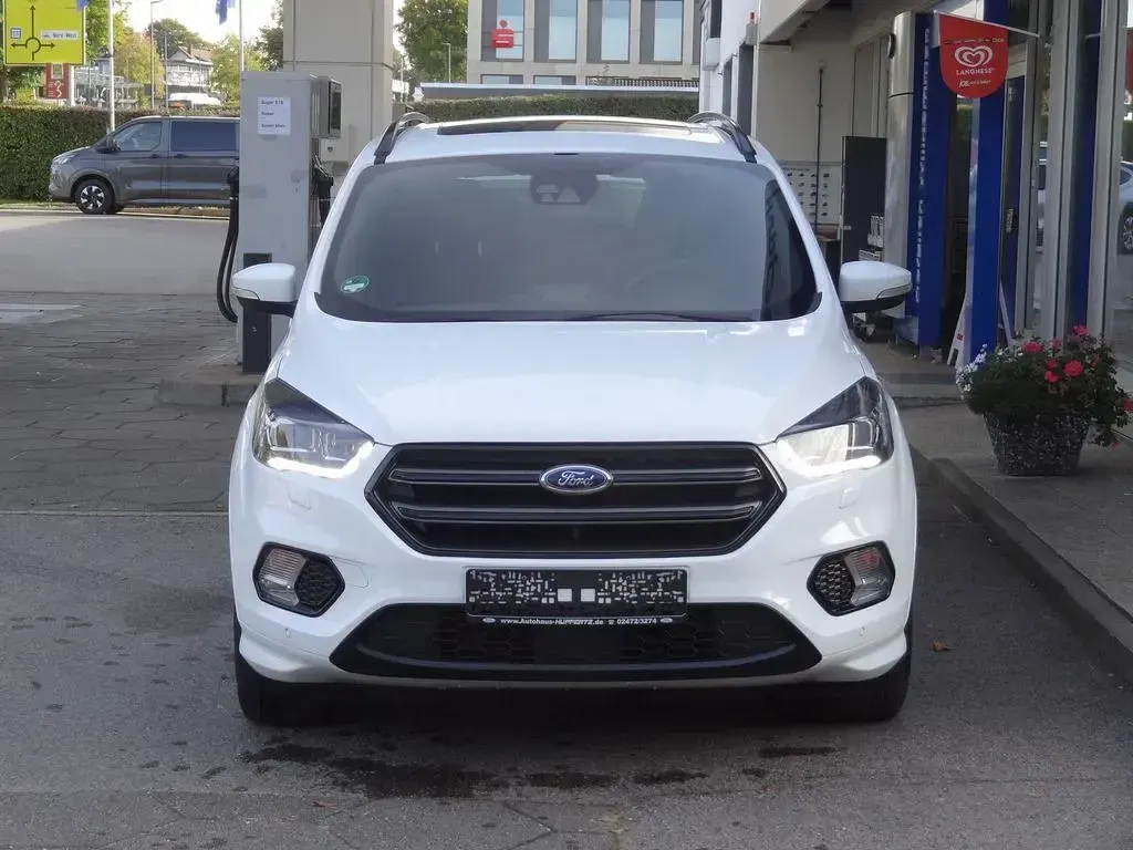Gebraucht Ford Kuga ST-Line 150 PS (110 kW) 2019 Frost weiß SUV