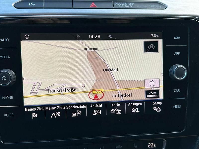 Gebraucht VW Passat Highline 179 PS (131 kW) 2018 Schwarz Kombi