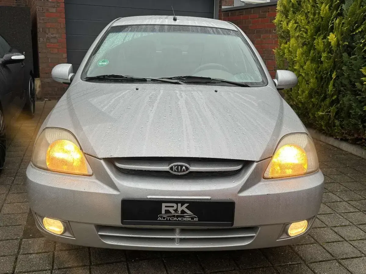 Gebraucht Kia Rio 82 PS (60 kW) 2004 Stahlsilbermet. Kleinwagen