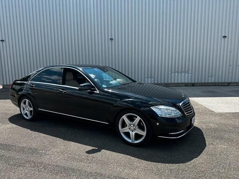 Schwarz Gebraucht 2013 Mercedes S400 Limousine | 21.800 € (Fairer Preis) - Bild 1/4