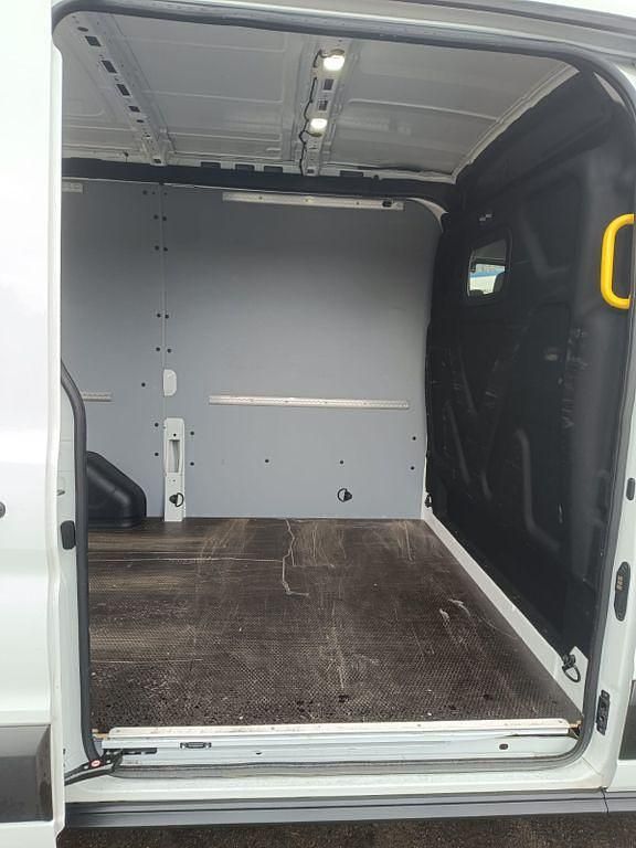 Gebraucht Ford Transit Trend 131 PS (96 kW) 2024 Weiß Van