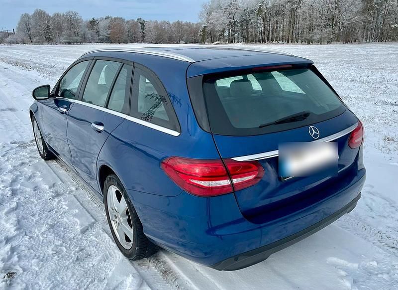 Gebraucht Mercedes C220 170 PS (125 kW) 2017 Blau Kombi
