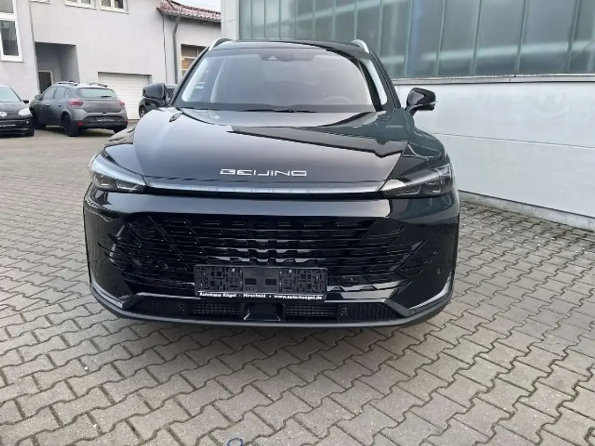 Neu Baic X75 177 PS (130 kW) 2025 Schwarz SUV