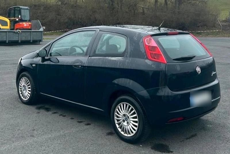 Gebraucht Fiat Punto 65 PS (47 kW) 2010 Blau Kleinwagen
