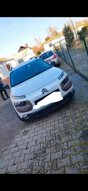Gebraucht Citroën C4 Cactus 99 PS (72 kW) 2014 Weiß Kleinwagen