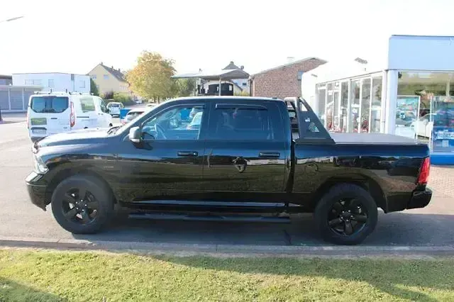 Gebraucht Dodge Ram 401 PS (294 kW) 2021 Schwarz Pickup