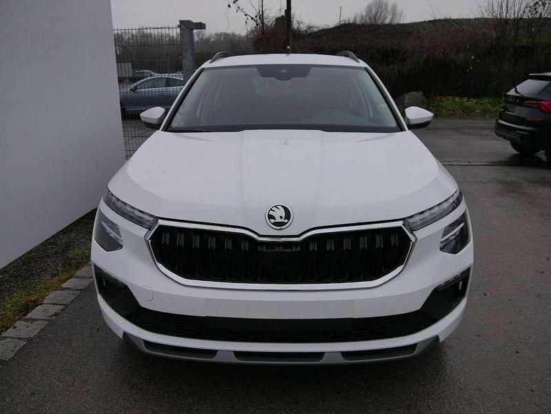 Neu Skoda Kamiq Selection 116 PS (85 kW) 2025 Candyweiß SUV