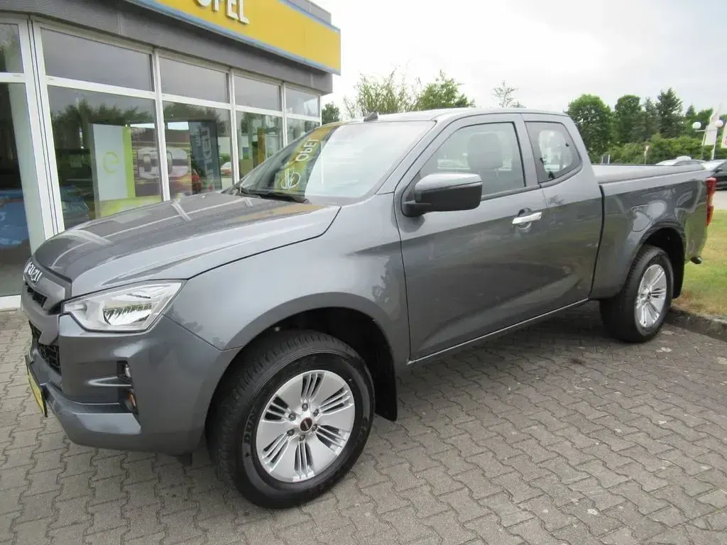 Gebraucht Isuzu D-Max 163 PS (119 kW) 2022 Grau Pickup