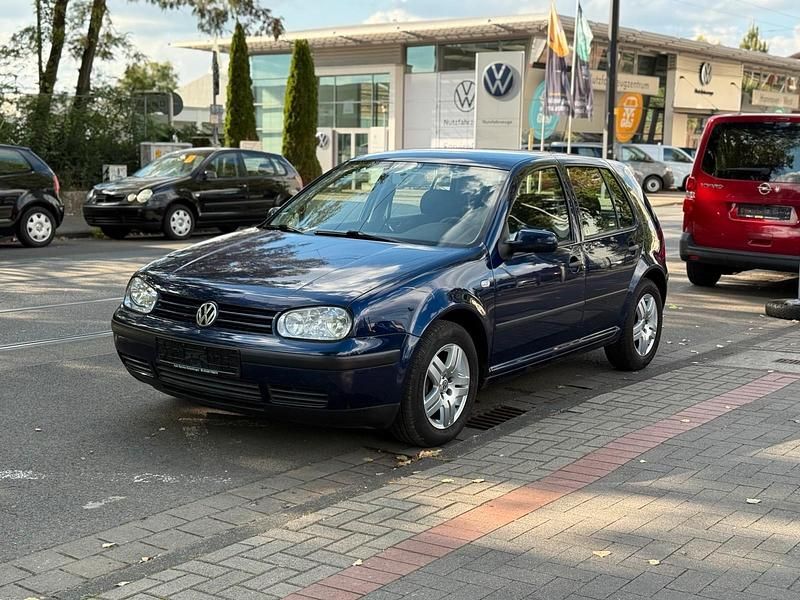 Blau Gebraucht 2001 VW Golf IV Kleinwagen | 1.350 € (Fairer Preis) - Bild 1/4