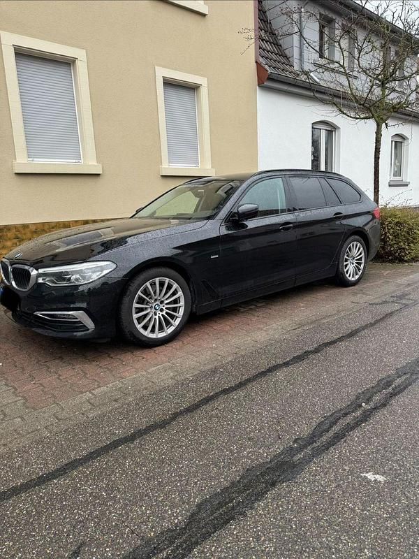 Gebraucht BMW 525 Luxury Line 231 PS (169 kW) 2018 Schwarz Kombi