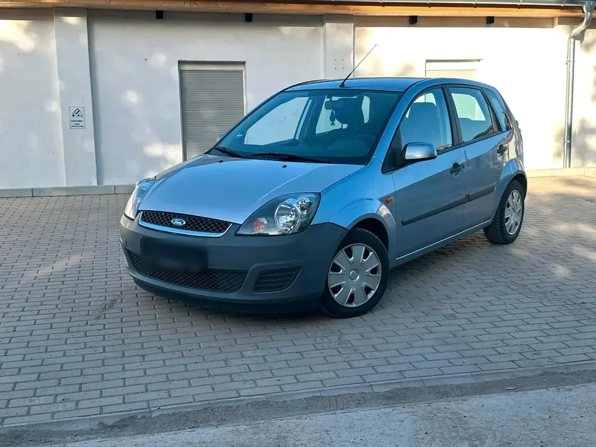 Gebraucht Ford Fiesta 60 PS (44 kW) 2007 Grau Kleinwagen