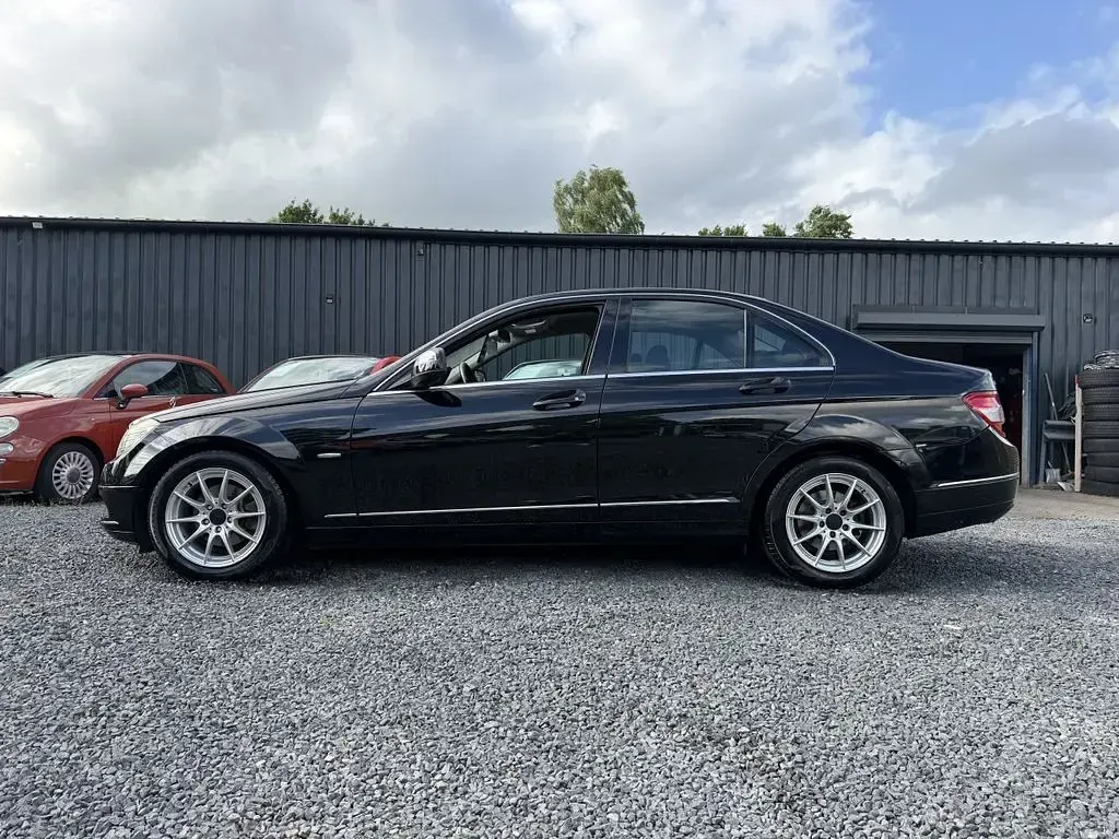 Gebraucht Mercedes C180 Elegance 156 PS (114 kW) 2008 Obsidianschwarz  metalliclack Limousine