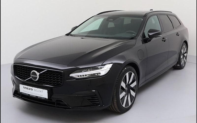 Second-hand Volvo V90 Plus 350 CP (257 kW) 2025 Negru Break