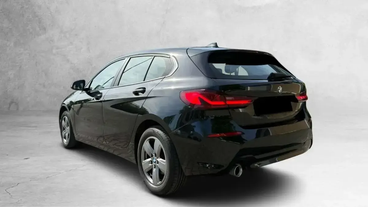 Gebraucht BMW 116 Advantage 109 PS (80 kW) 2024 Saphirschwarz Kleinwagen
