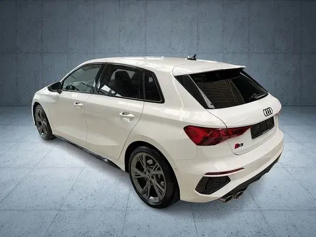 Gebraucht Audi S3 Sport 310 PS (228 kW) 2024 Weiß Limousine