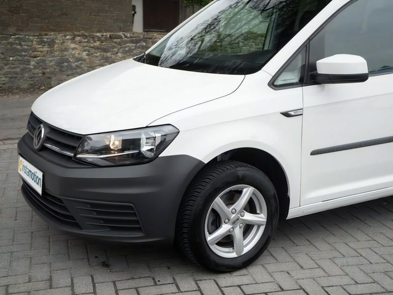 Weiß Gebraucht 2020 VW Caddy Trendline Van / Kleinbus | 18.490 € (Etwas zu teuer) - Bild 1/3