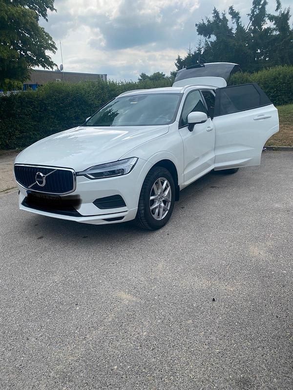 Weiß Gebraucht 2018 Volvo XC60 SUV | 25.999 € (Etwas zu teuer) - Bild 1/4