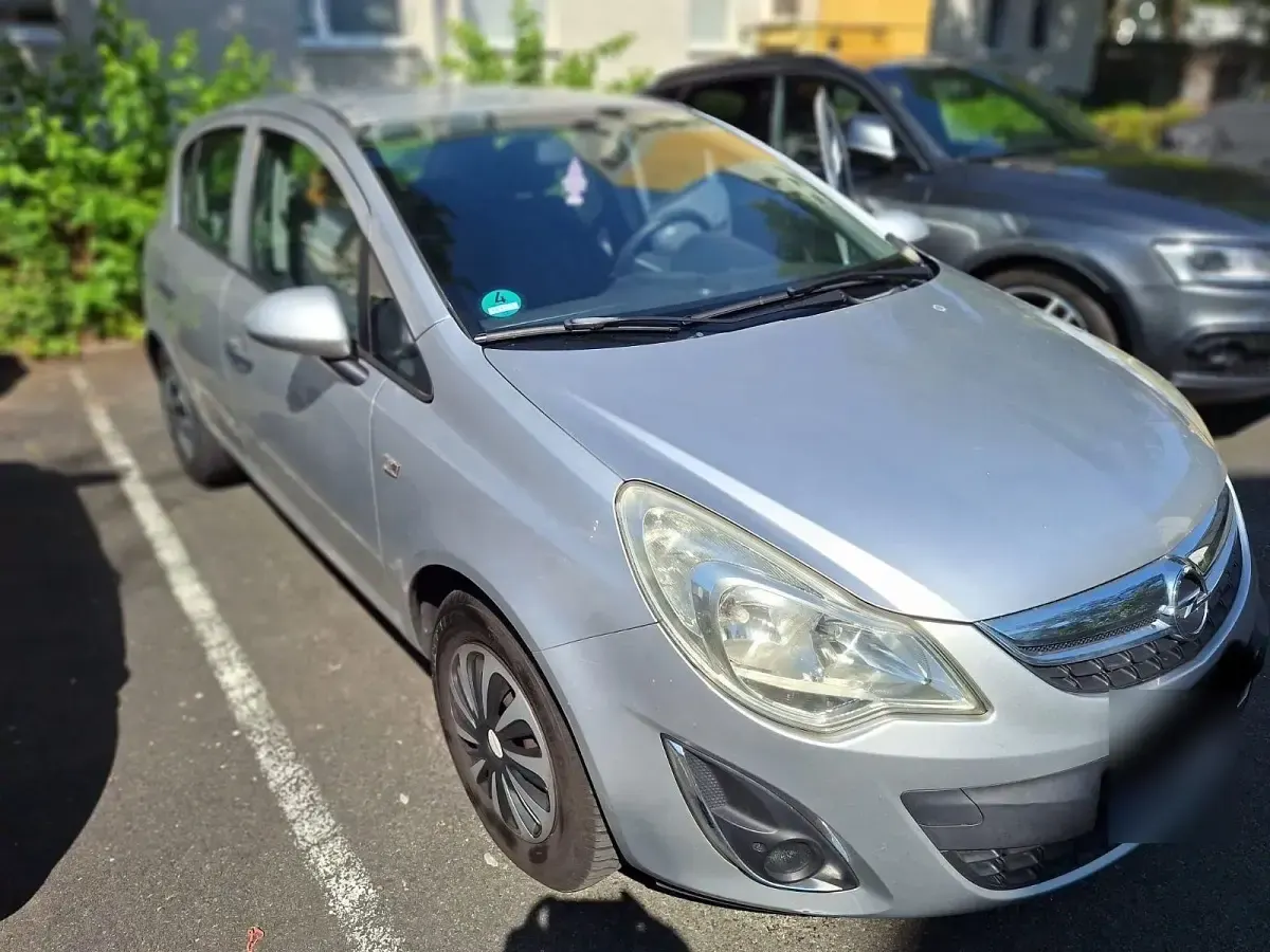 Gebraucht Opel Corsa Edition 86 PS (63 kW) 2011 Grau Kleinwagen