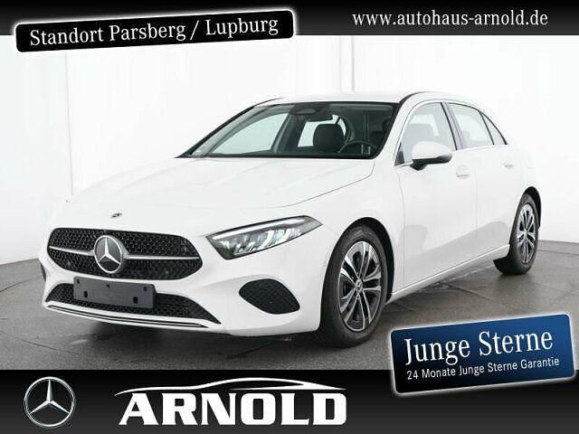 Weiß (polarweiß) Gebraucht 2024 Mercedes A200 Progressive Limousine | 28.649 € (Guter Preis) - Bild 1/4