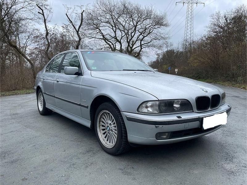Gebraucht BMW 528 193 PS (141 kW) 1998 Silber Limousine