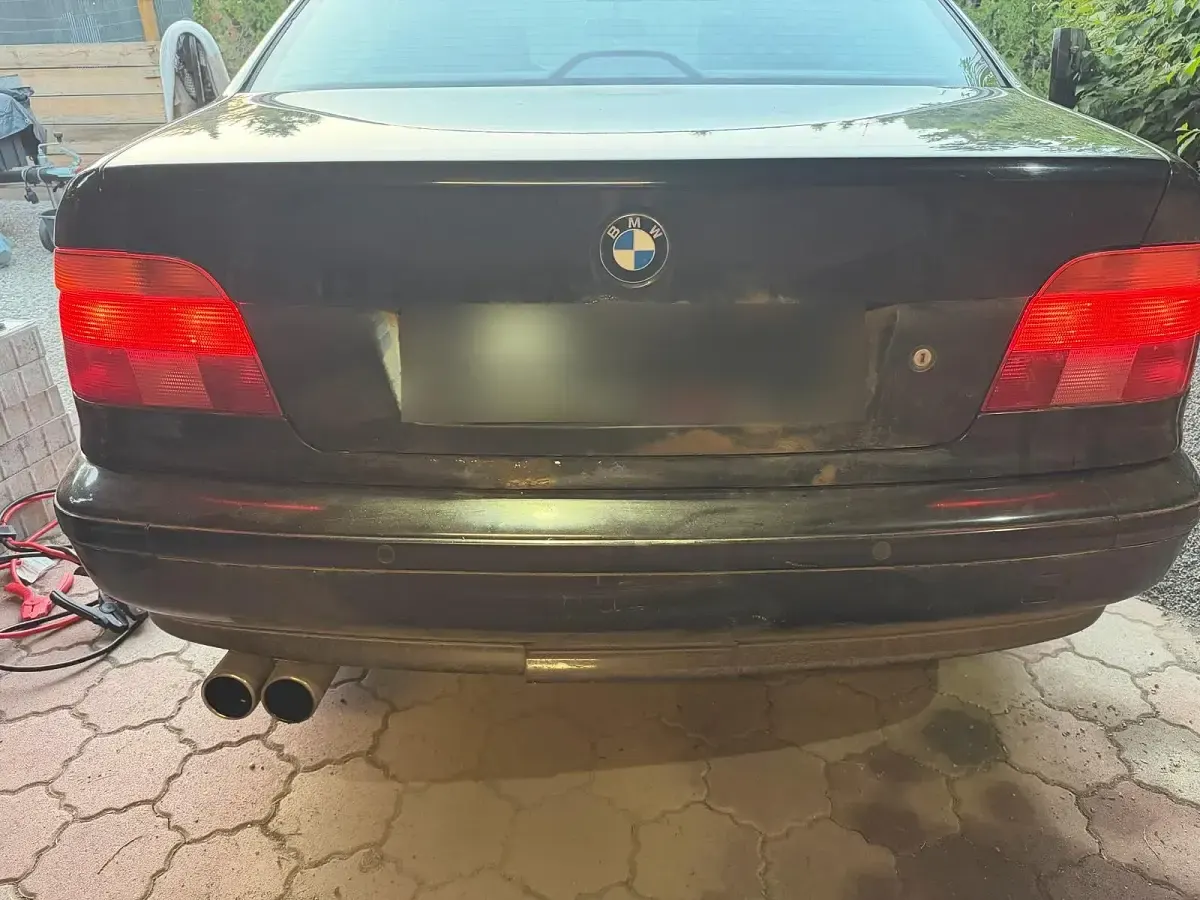 Gebraucht BMW 523 170 PS (125 kW) 2000 Schwarz Limousine