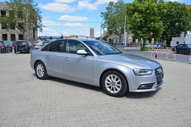 Gebraucht Audi A4 Ambiente 245 PS (180 kW) 2014 Silber metallic Limousine