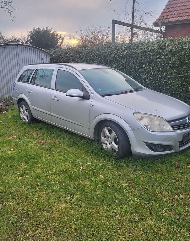 Gebraucht Opel Astra Cosmo 125 PS (91 kW) 2008 Silber Limousine