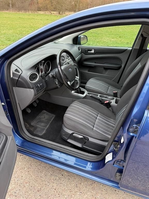 Gebraucht Ford Focus Style 101 PS (74 kW) 2008 Blau Limousine