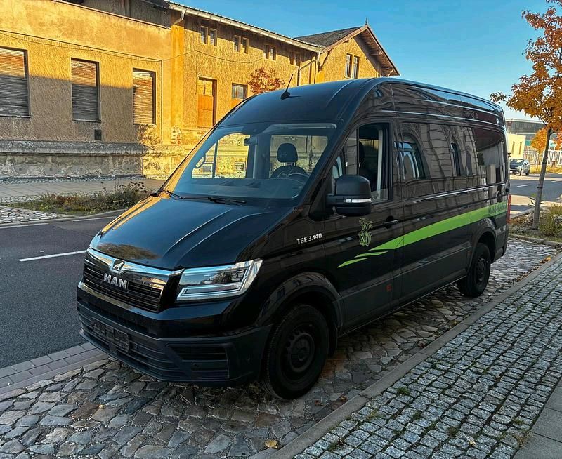 Schwarz Gebraucht 2020 MAN TGE Van | 22.900 € (Fairer Preis) - Bild 1/4
