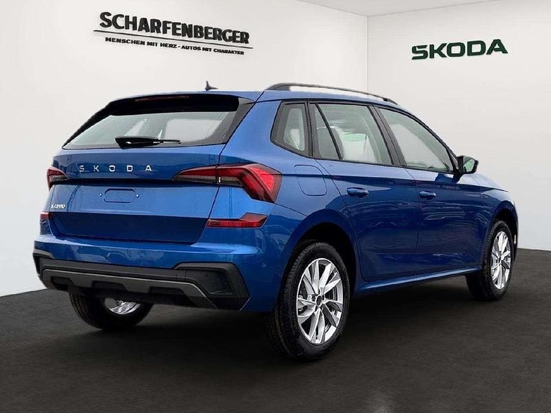 Neu Skoda Kamiq Tour 150 PS (110 kW) 2025 Raceblau metallic SUV