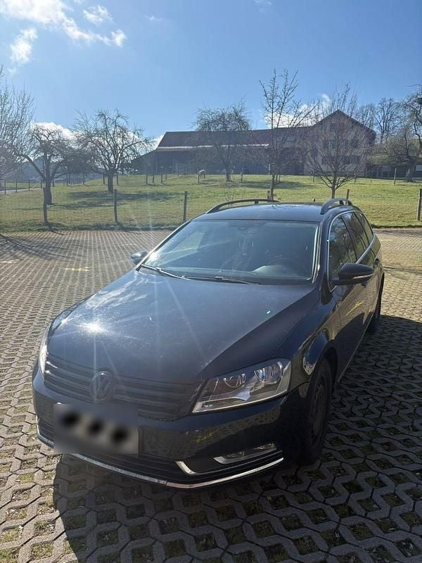 Gebraucht VW Passat Trendline 140 PS (102 kW) 2014 Schwarz Kombi