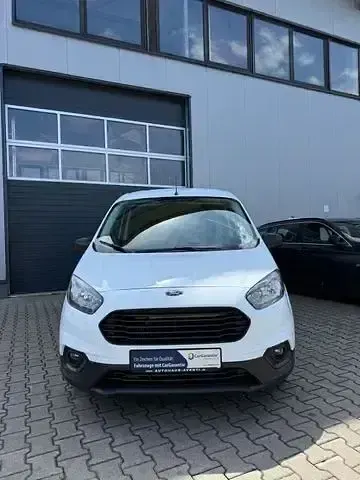 Gebraucht Ford Transit Trend 101 PS (74 kW) 2020 Weiß Van / Kleinbus