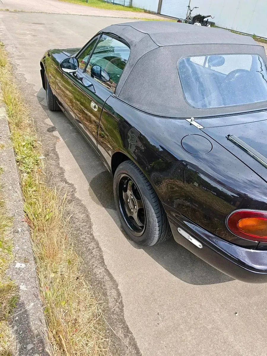 Gebraucht Mazda MX5 116 PS (85 kW) 1990 Violet Cabrio