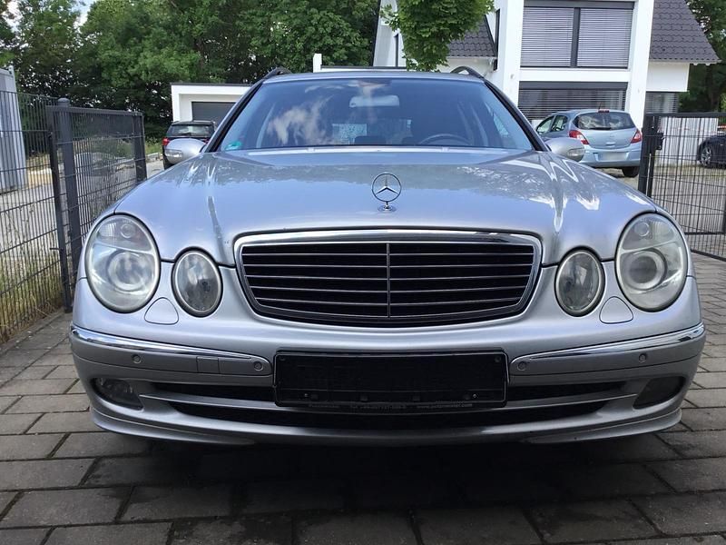 Gebraucht Mercedes E320 224 PS (164 kW) 2006 Silber Kombi