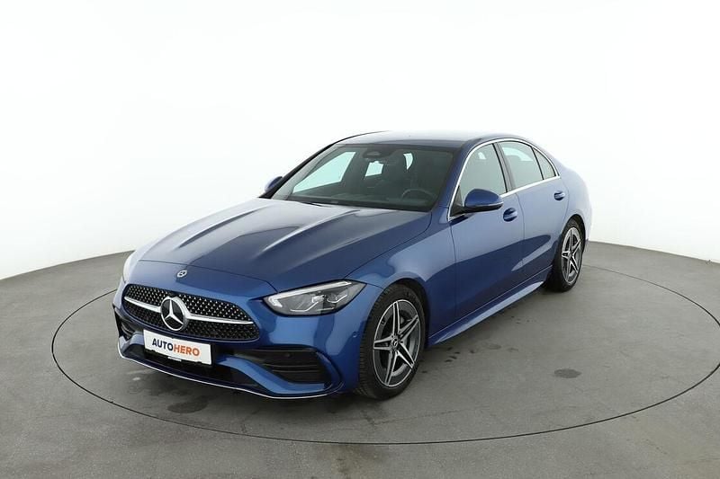 Blau Gebraucht 2024 Mercedes C180 AMG line Limousine | 37.670 € (Fairer Preis) - Bild 1/3