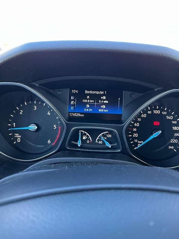 Gebraucht Ford Focus Business Edition 120 PS (88 kW) 2017 Silber Kombi